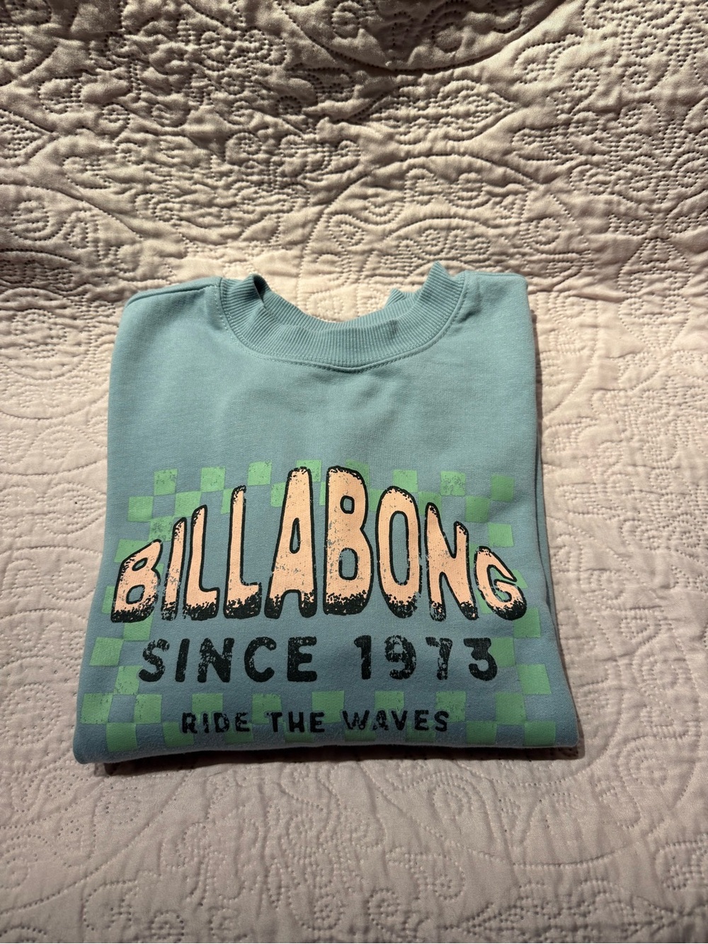 Billabong womens Graphic Sweatshirt with Checker Design size xl